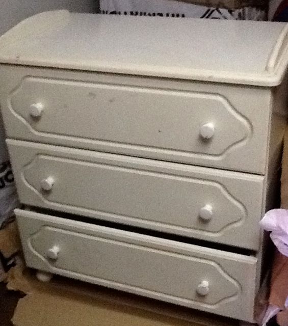 Commode blanche laquée